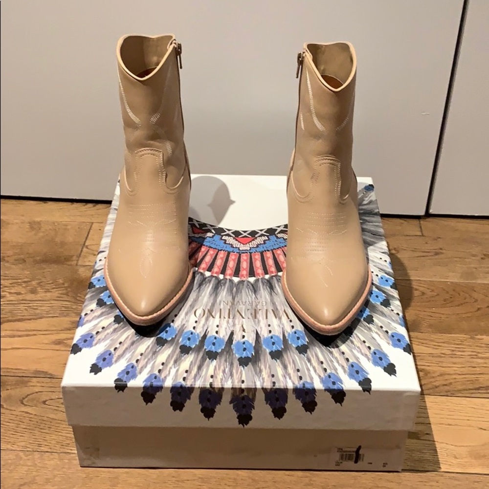 Valentino ankle boot beige leather